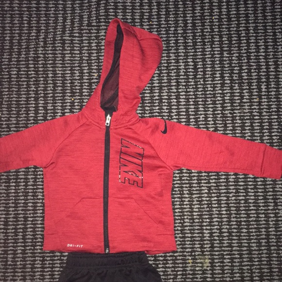 New nike jumpsuit - Picture 2 of 3